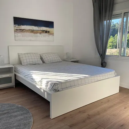 Casa Vanguardista En El Campo Cerca De Santiago * بونتيفيذرا